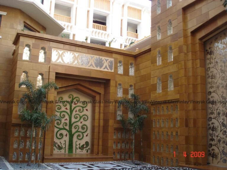 hotel-leela-palace-vinayakart-udaipur